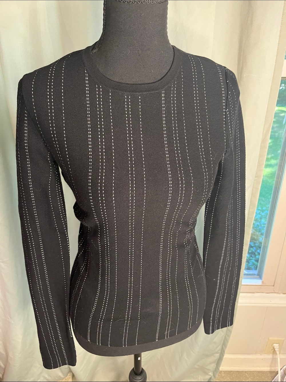 Theory Slim Crewneck Prosecco Pullover with Fine Vertical Detail Small